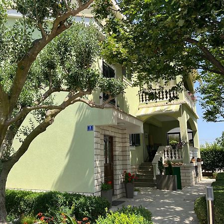 Apartman Adrijan Sukošan Dış mekan fotoğraf